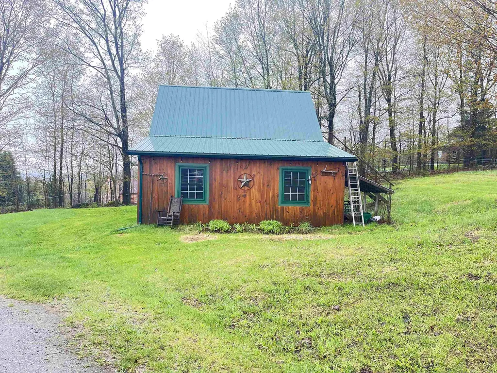 6095 Lake Road Newport Town VT 05855