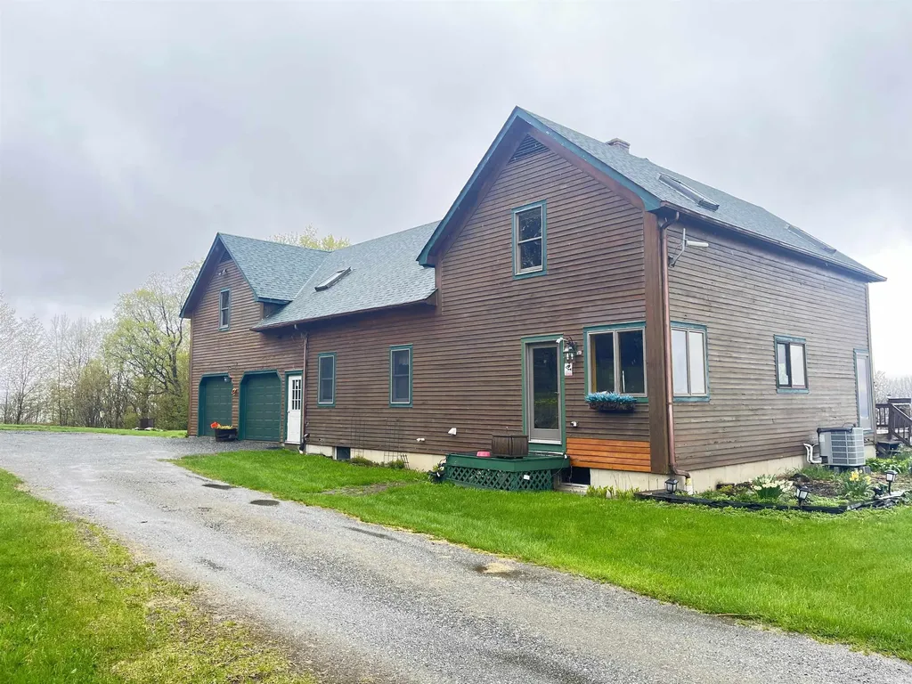 6095 Lake Road Newport Town VT 05855