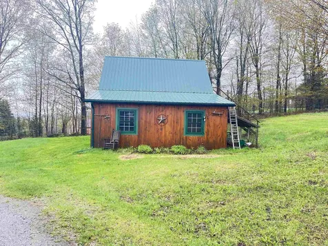 6095 Lake Road Newport Town VT 05855