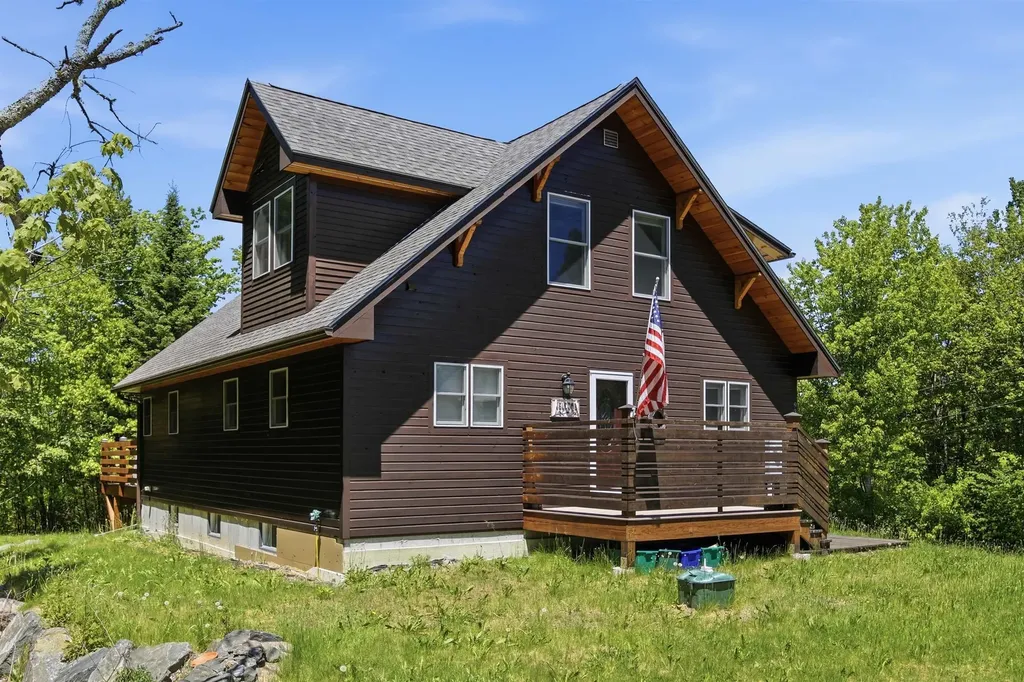 93 Elm Street Lancaster NH 03584