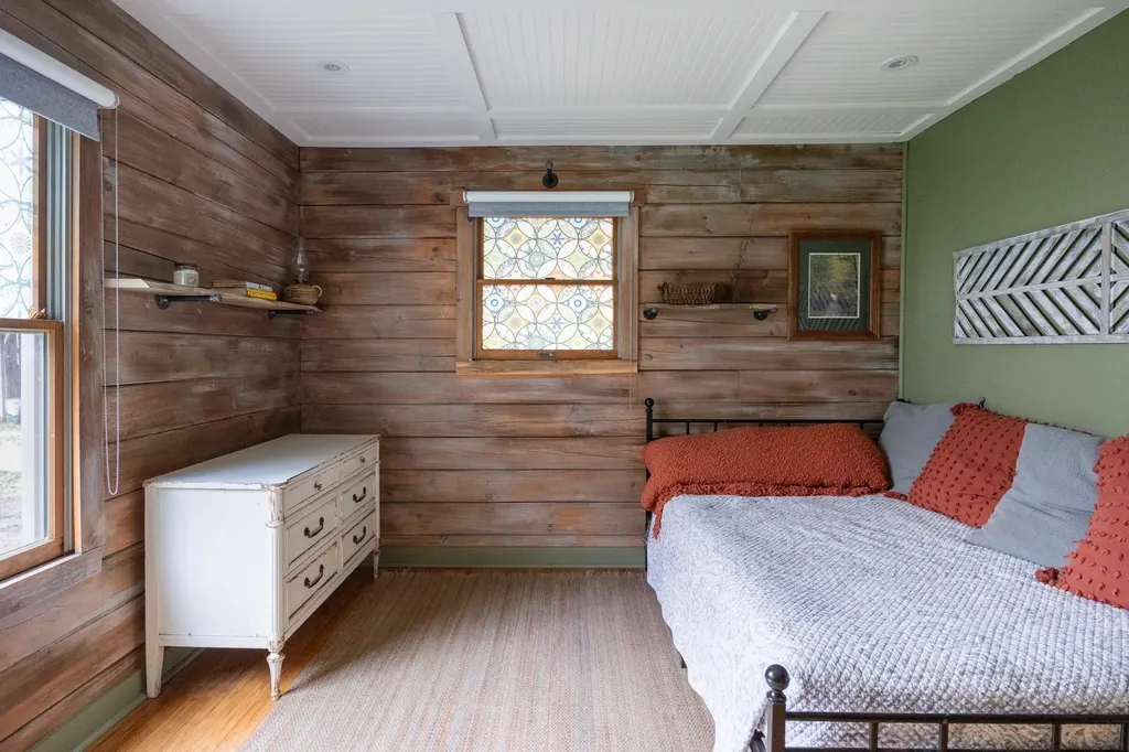 1899 Rousseau Road Royalton VT 05068