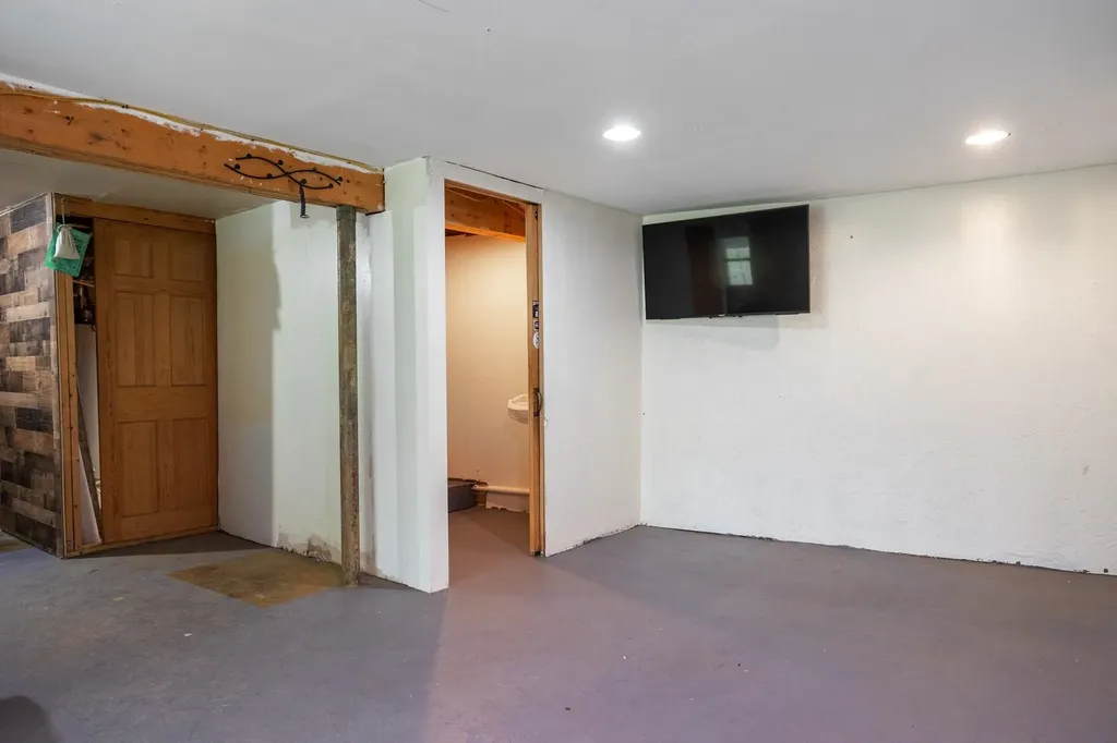 1899 Rousseau Road Royalton VT 05068