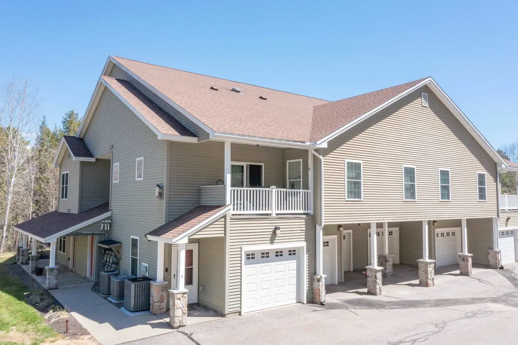 8 Blueberry Hill Road Plymouth NH 03264
