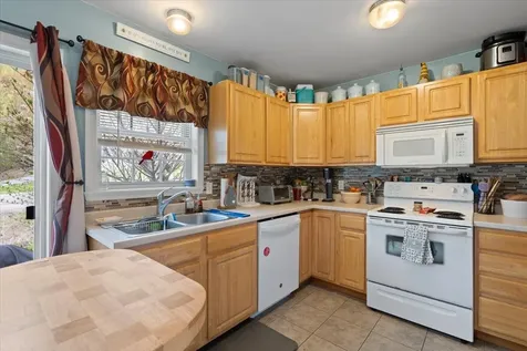 14 Ritchie Avenue Milton VT 05468