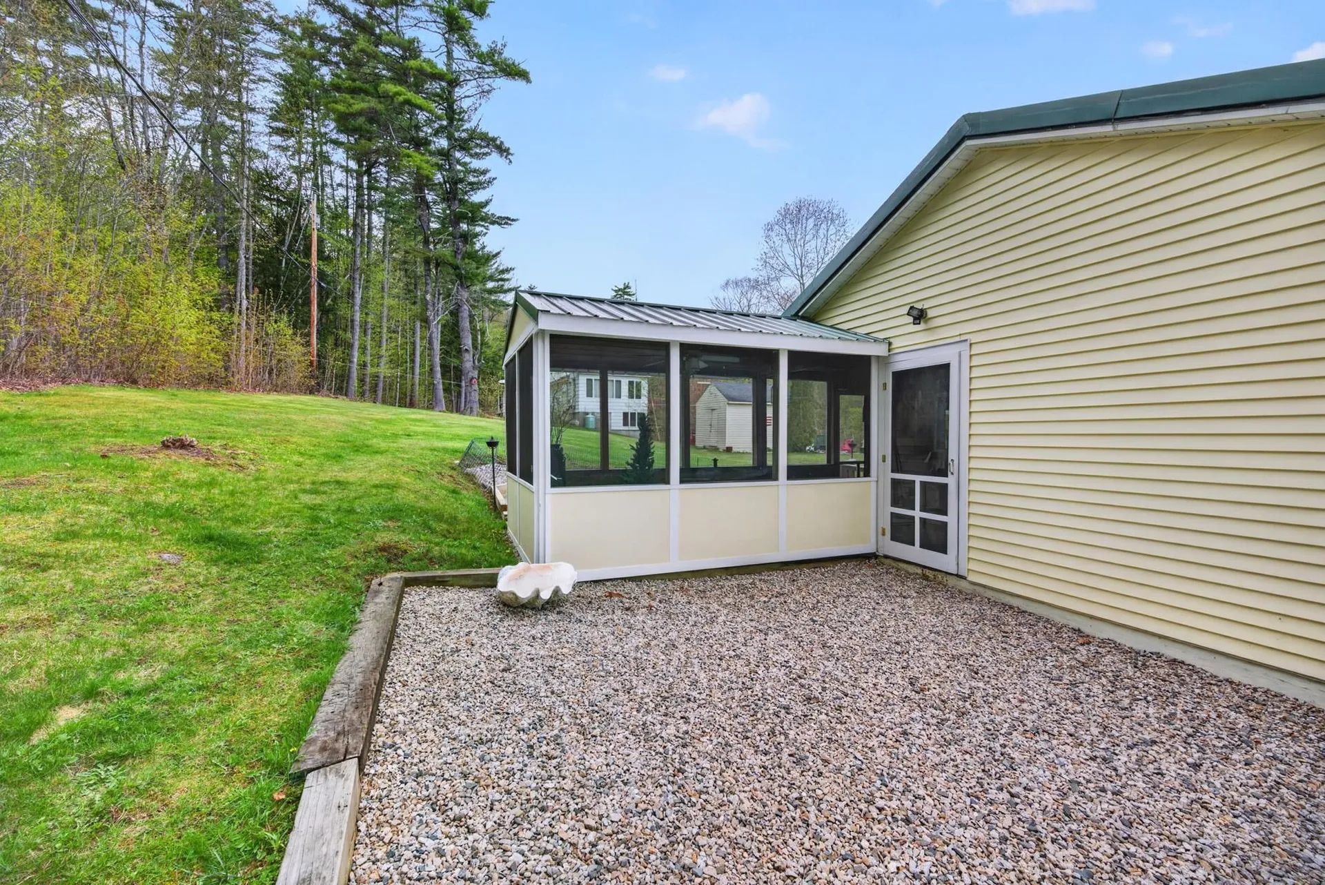 94 Bonnyman Road Effingham NH 03882