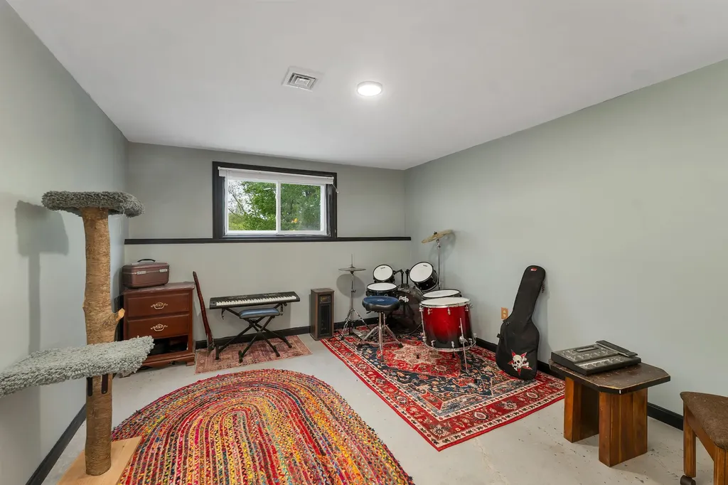 12 Watson Street Pittsfield NH 03263