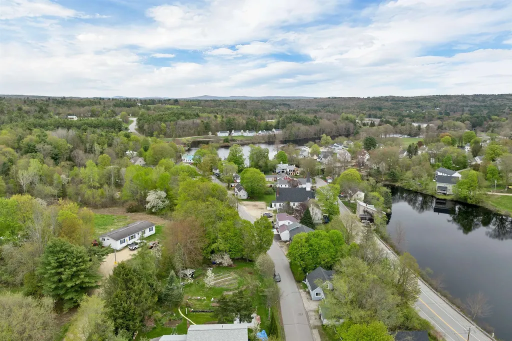 12 Watson Street Pittsfield NH 03263