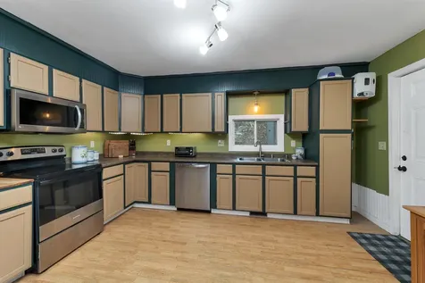 12 Watson Street Pittsfield NH 03263