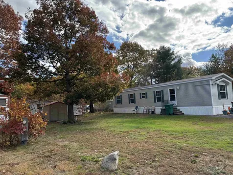 7 D'amours Avenue Rochester NH 03839