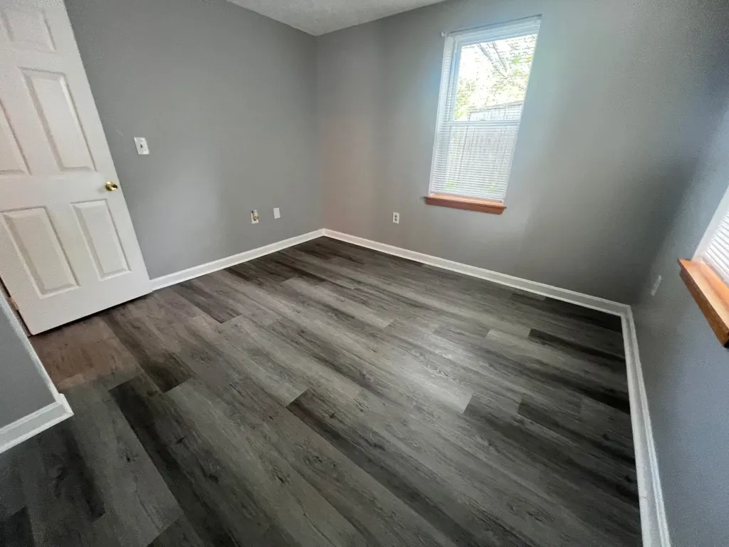 24 Ledge Street Nashua NH 03060