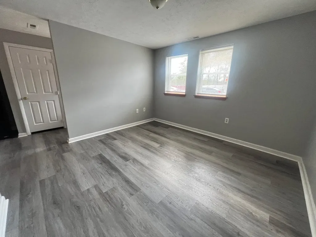 24 Ledge Street Nashua NH 03060