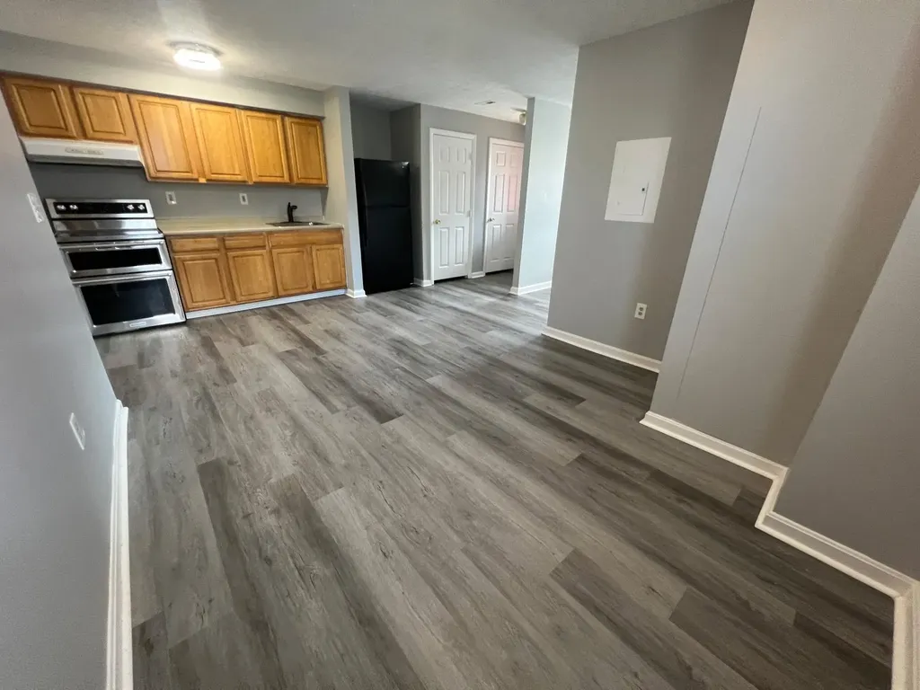 24 Ledge Street Nashua NH 03060