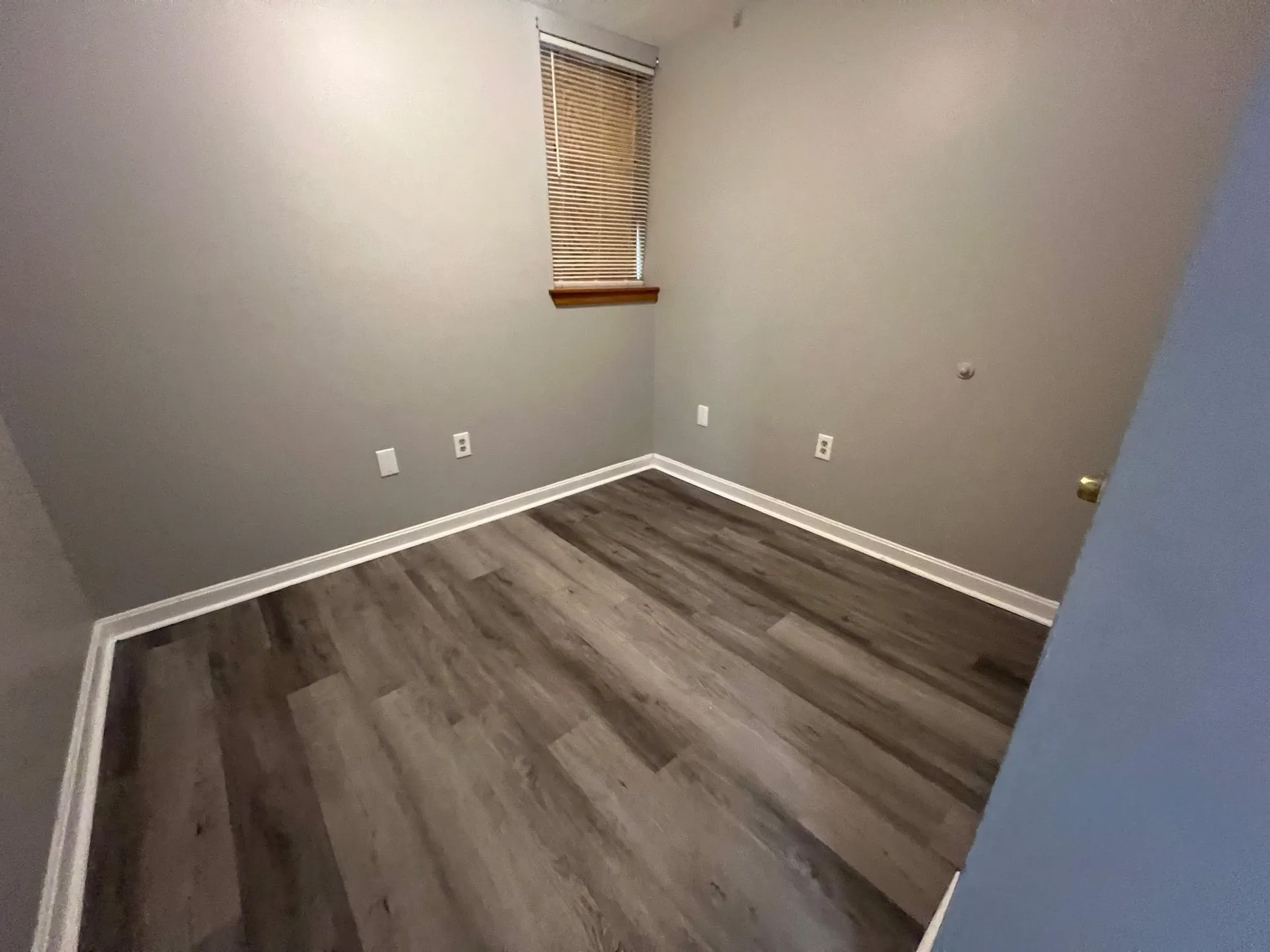 24 Ledge Street Nashua NH 03060