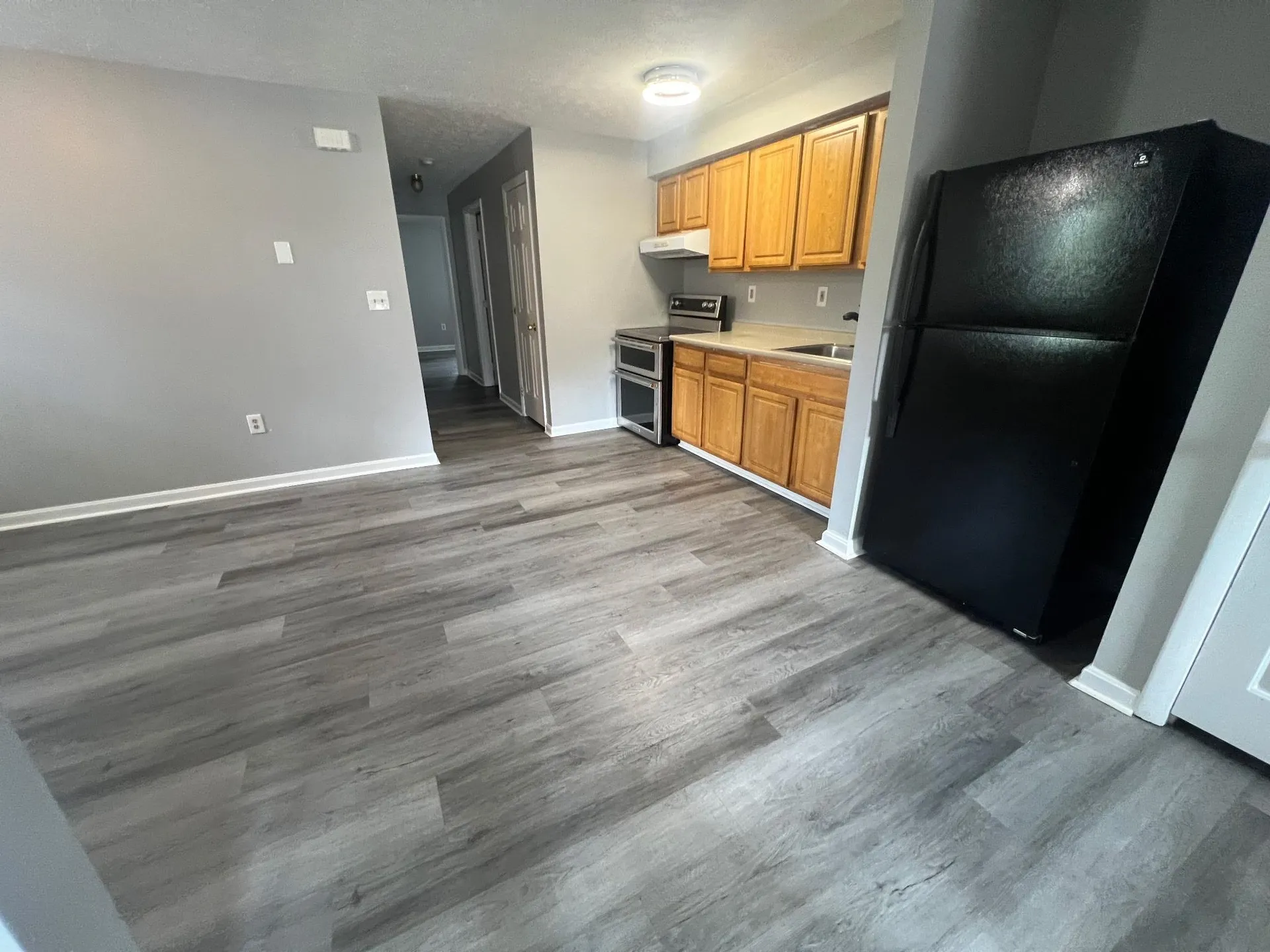 24 Ledge Street Nashua NH 03060