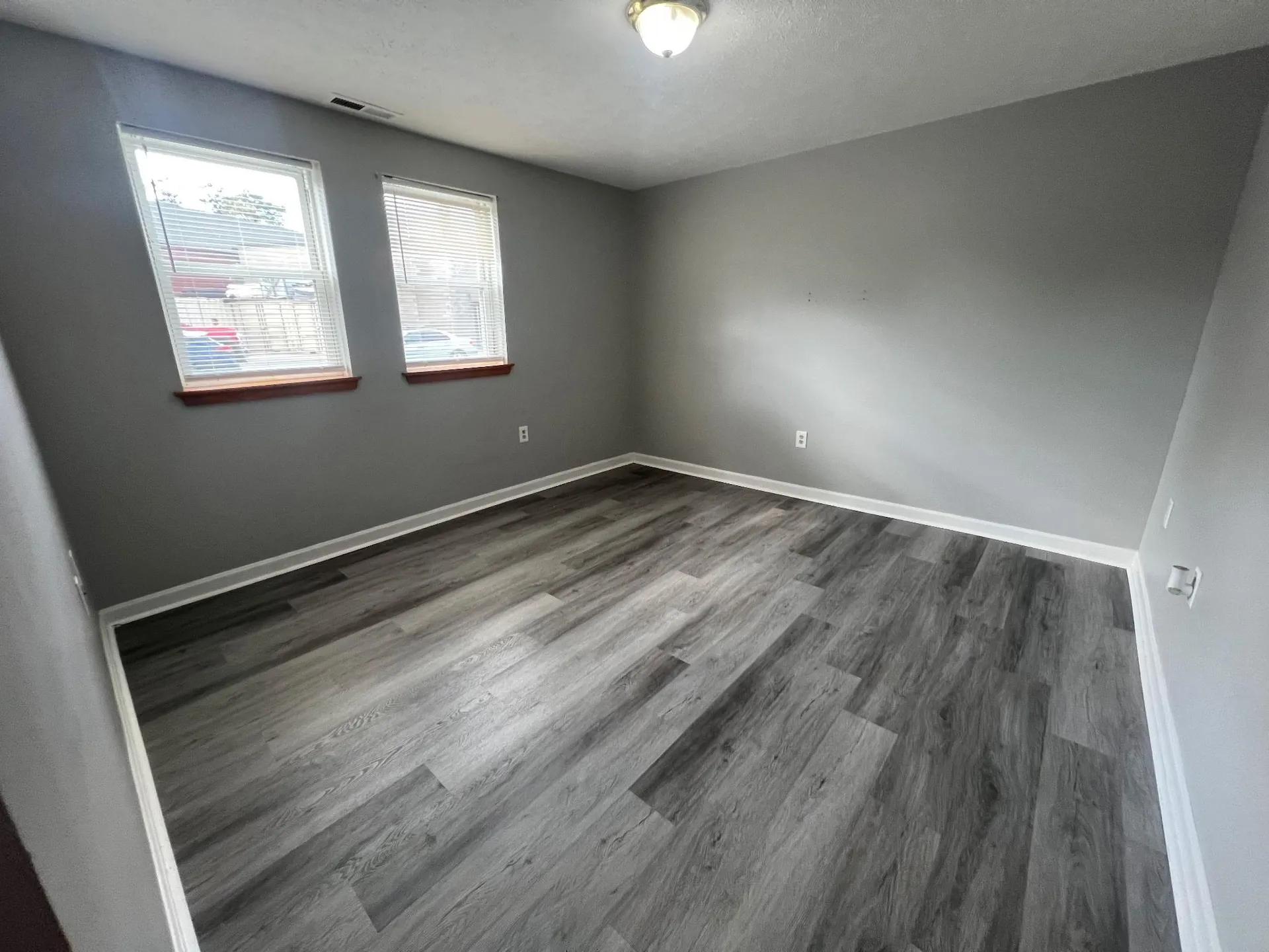24 Ledge Street Nashua NH 03060