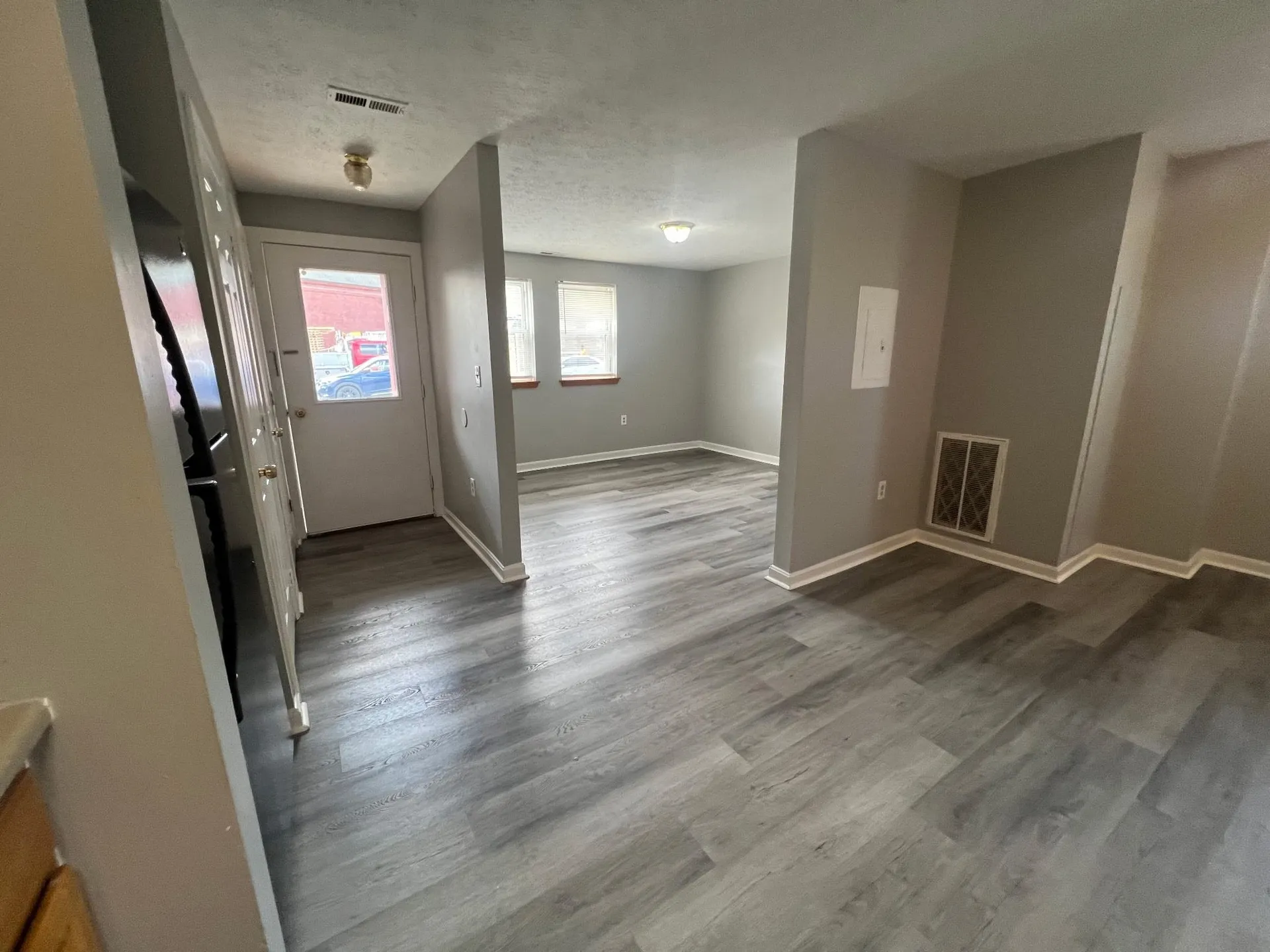 24 Ledge Street Nashua NH 03060