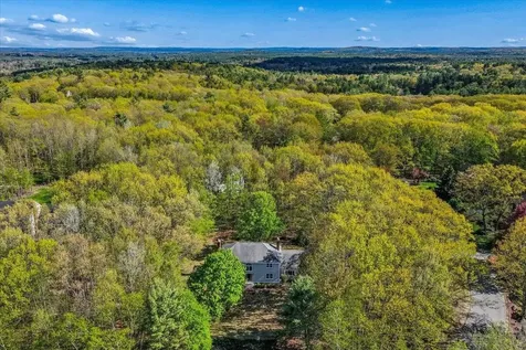 44 Brick Mill Road Bedford NH 03110
