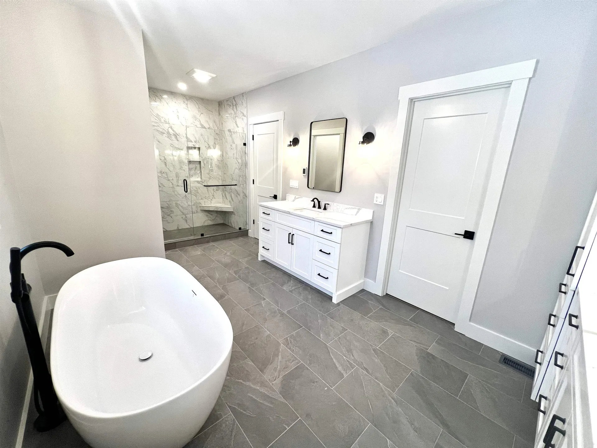 22 Hilliard Road Kensington NH 03833-5516