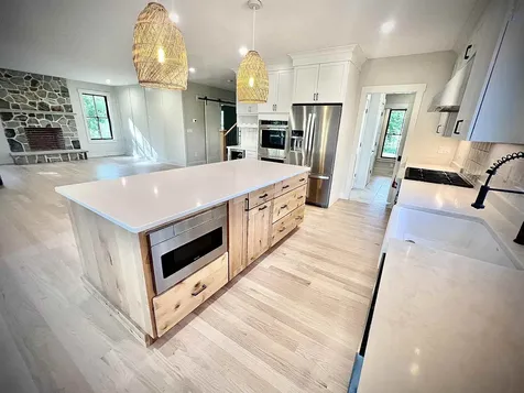 22 Hilliard Road Kensington NH 03833-5516