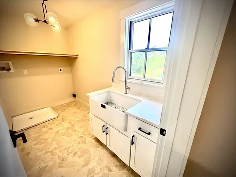 22 Hilliard Road Kensington NH 03833-5516