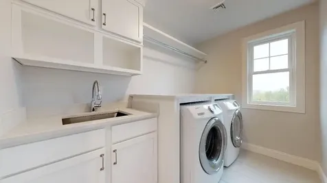 22 Hilliard Road Kensington NH 03833-5516