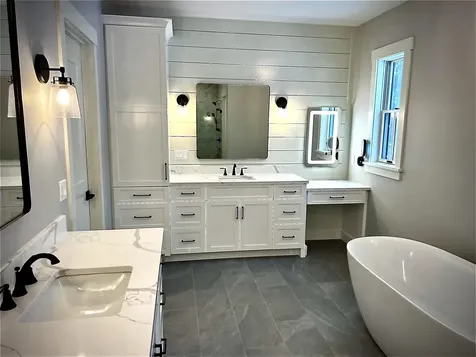 22 Hilliard Road Kensington NH 03833-5516