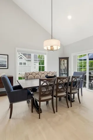 28 Greenvale Drive Stratham NH 03885