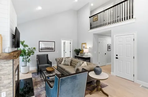 28 Greenvale Drive Stratham NH 03885