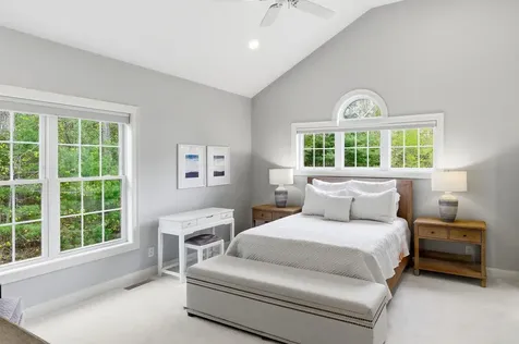 28 Greenvale Drive Stratham NH 03885