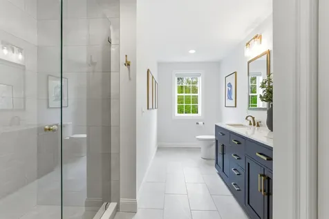 28 Greenvale Drive Stratham NH 03885