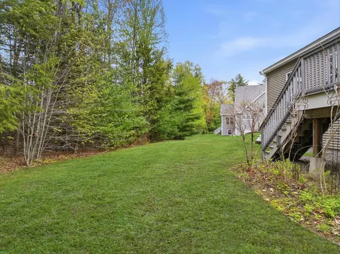28 Greenvale Drive Stratham NH 03885