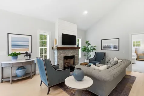 28 Greenvale Drive Stratham NH 03885