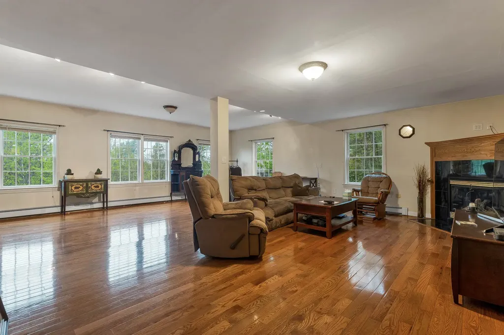 48 Deer Run Lane Gilford NH 03249