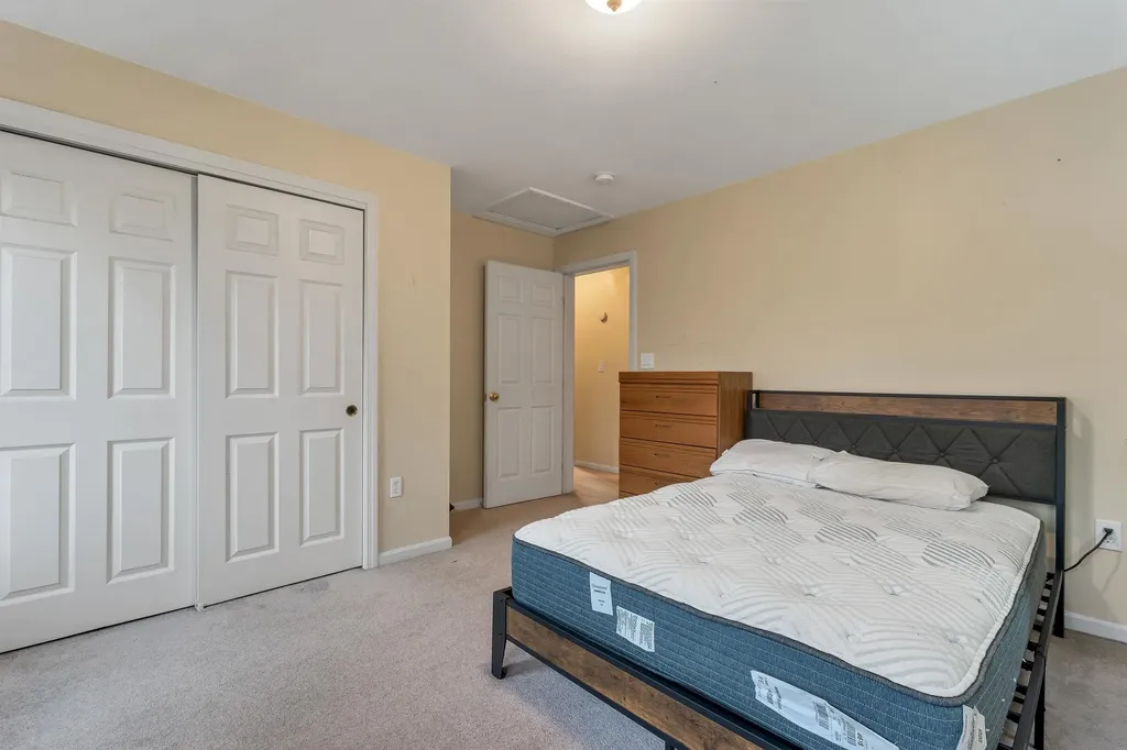 48 Deer Run Lane Gilford NH 03249