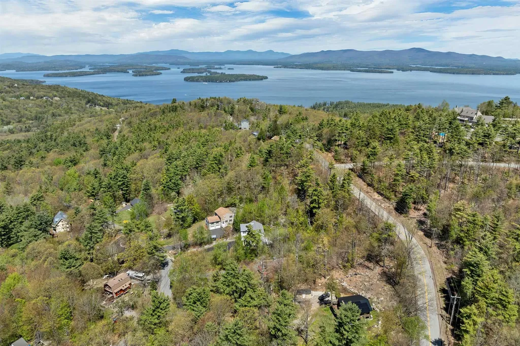 48 Deer Run Lane Gilford NH 03249