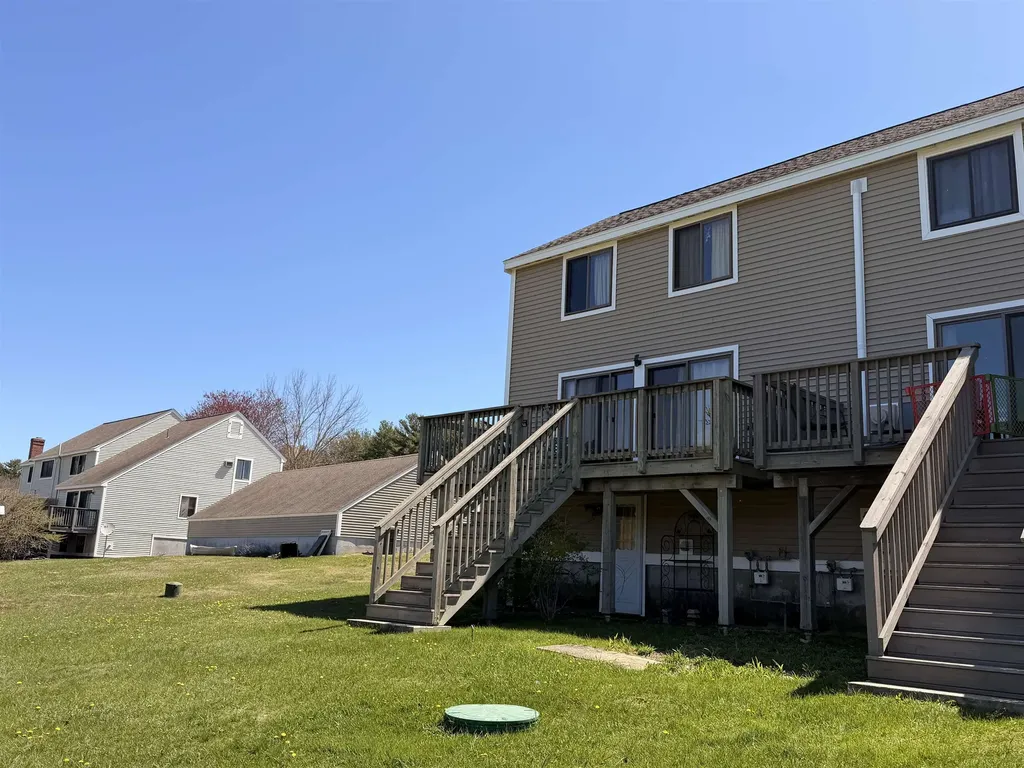 20 Pendleton Lane Londonderry NH 03053