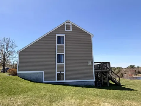 20 Pendleton Lane Londonderry NH 03053