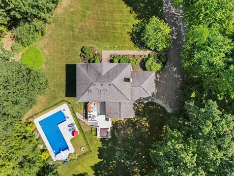 55 Page Lane Hampstead NH 03841