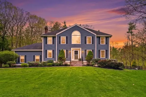 55 Page Lane Hampstead NH 03841