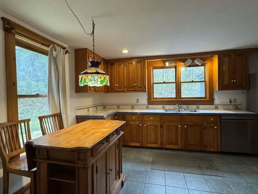57 Summit Road Plymouth NH 03264