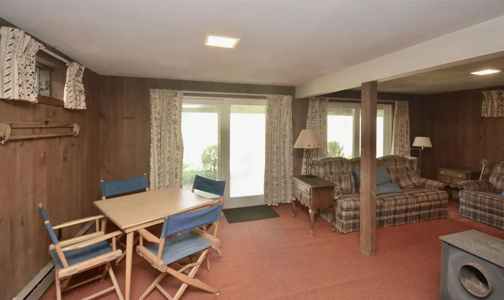 12 Old Spring Drive Grantham NH 03753