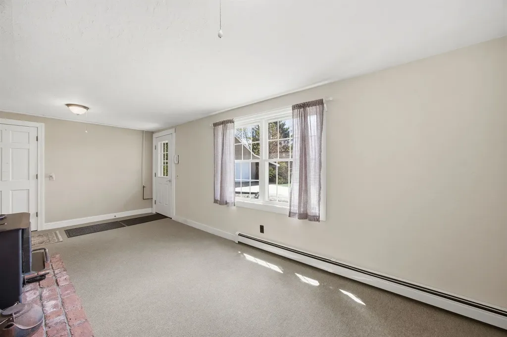 67 Breezy Hill Road Bradford NH 03221