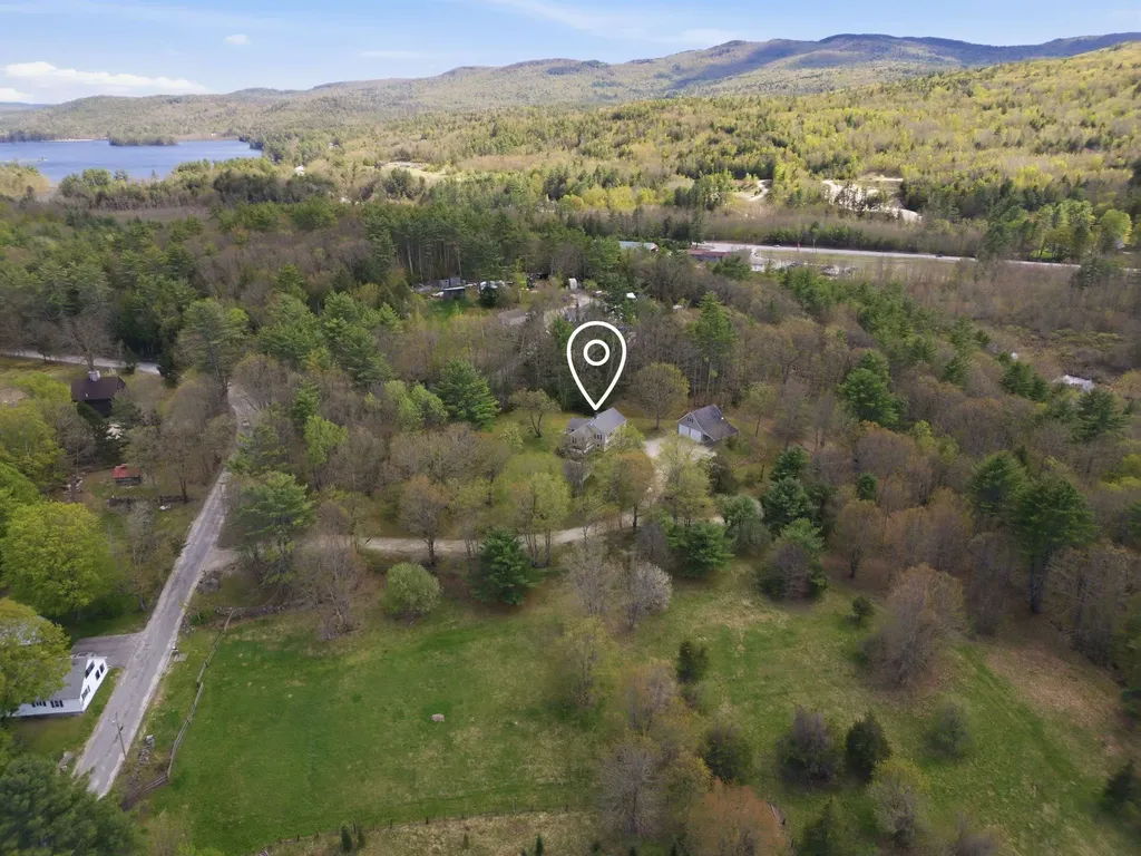 67 Breezy Hill Road Bradford NH 03221