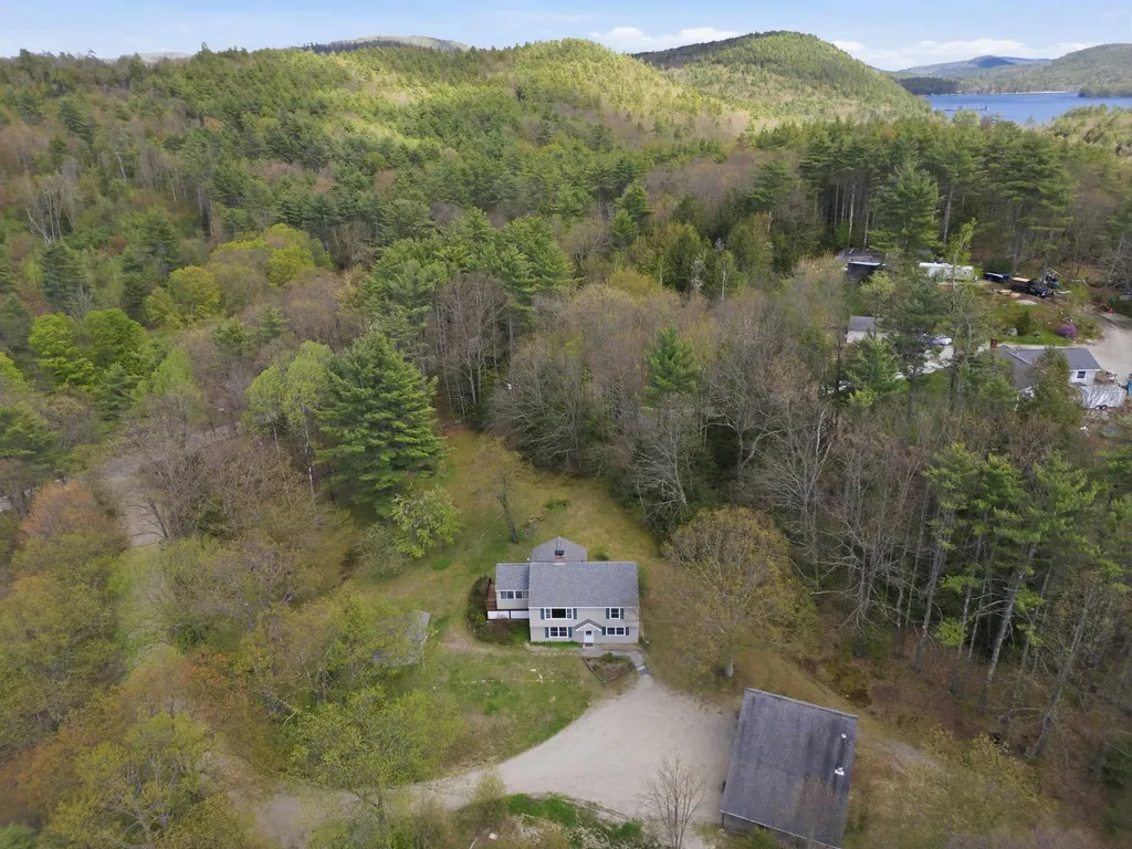 67 Breezy Hill Road Bradford NH 03221