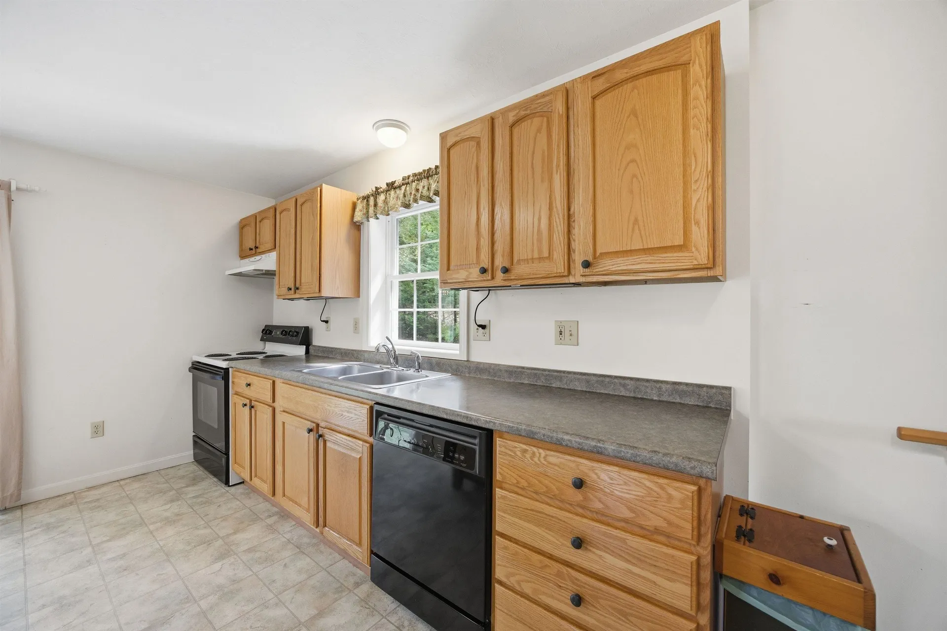 67 Breezy Hill Road Bradford NH 03221