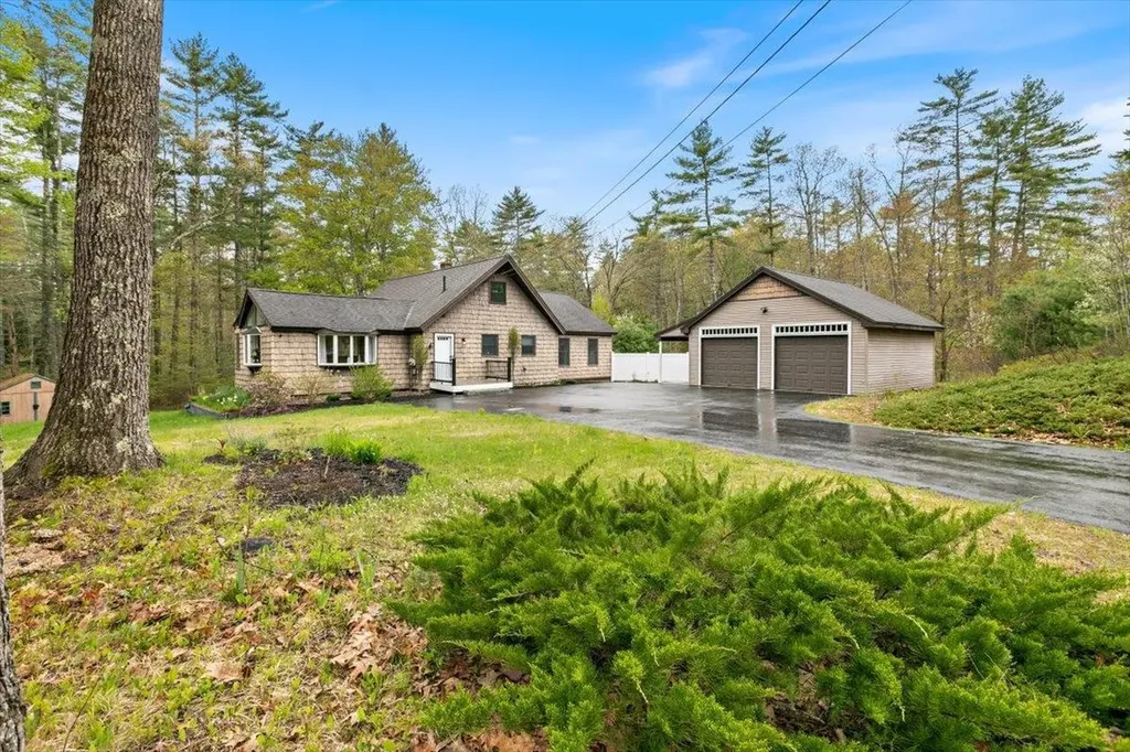 149 Pheasant Run Drive Chester NH 03036