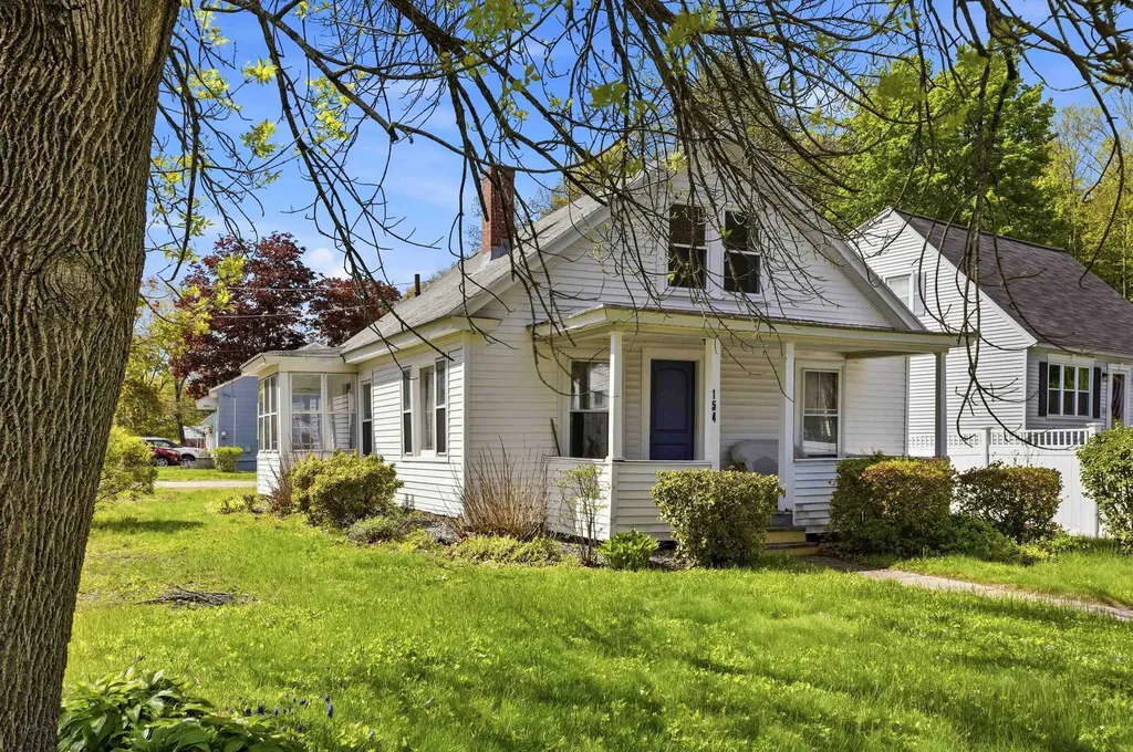 154 Oneida Street Manchester NH 03102