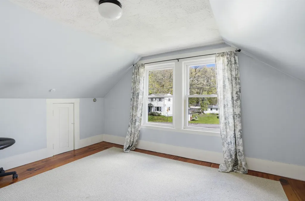 154 Oneida Street Manchester NH 03102