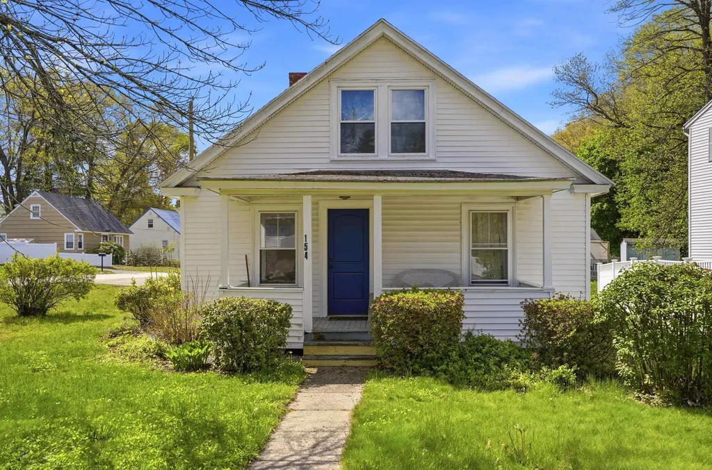 154 Oneida Street Manchester NH 03102