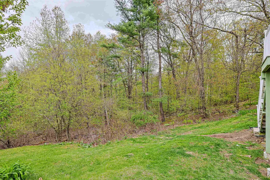 80 Hovey Road Londonderry NH 03053
